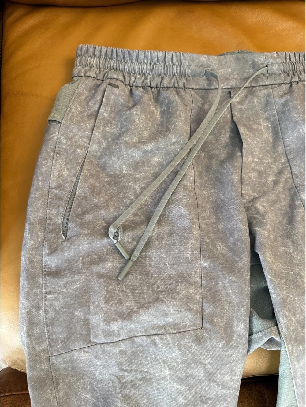 Men’s Lululemon License To Train Pant 29